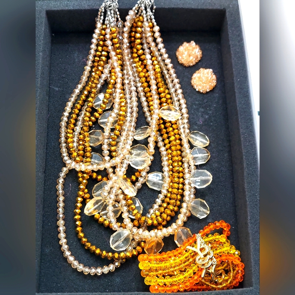 Cognac Malia necklace and earring set